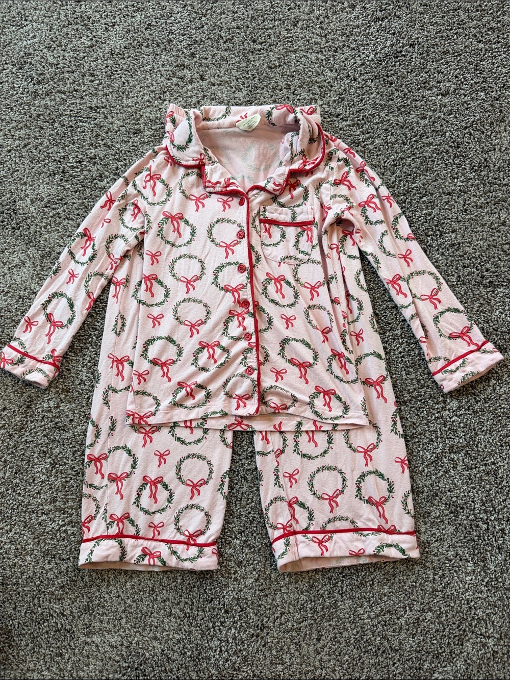 Girls Pink Holiday Wreath Pajama Set with Red Trim - very soft!!